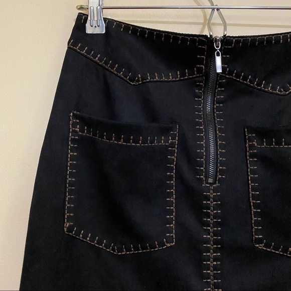 NWOT Zara Faux Suede Black Mini Skirt - Picture 3 of 5